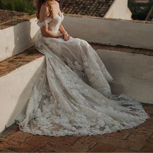 Martina Liana LUXE wedding dress
